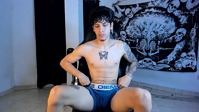 Snakebutterfly online show from February 23, 2026, 7:09 am