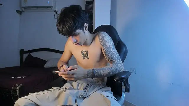 Snakebutterfly online show from September 12, 2025, 9:09 am