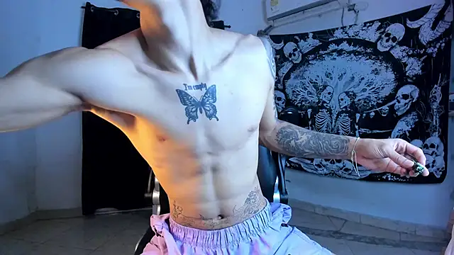 Snakebutterfly online show from February 19, 2026, 3:14 am