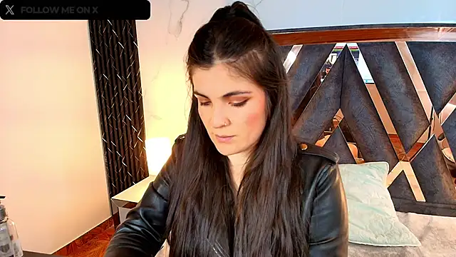 Amara vega online show from November 25, 2025, 2:17 pm