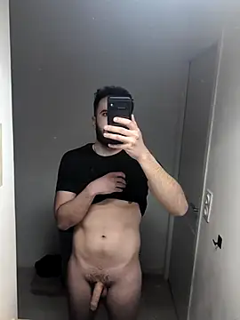 Snapshot of pedrolitoo1203 chatting on March 4, 2026, 5:53 pm pedrolitoo1203 online show from March 4, 2026, 5:53 pm