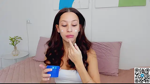 SelenaRousey online show from March 30, 2026, 6:59 am