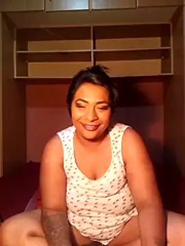 indianstormxo  online show from December 17, 2025, 2:38 am