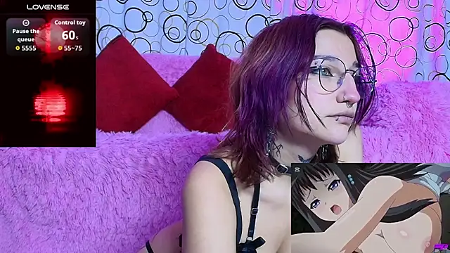 SukiFuyu  online show from November 12, 2025, 9:18 pm