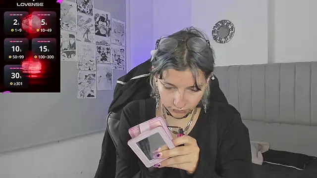 SukiFuyu  online show from February 28, 2025, 12:09 pm