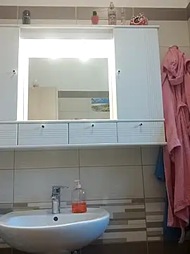 Dark Angel 22 online show from November 26, 2025, 9:31 am