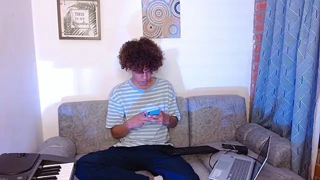 Snapshot of nickolas_moon chatting on January 16, 2025, 3:34 am nickolas moon online show from January 16, 2025, 3:34 am