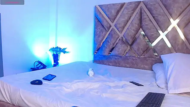 Snapshot of nickolas_moon chatting on March 1, 2025, 10:53 pm nickolas moon online show from March 1, 2025, 10:53 pm