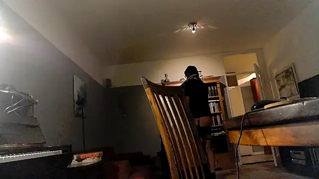 Snapshot of RolfS chatting on November 28, 2025, 2:45 am RolfS online show from November 28, 2025, 2:45 am