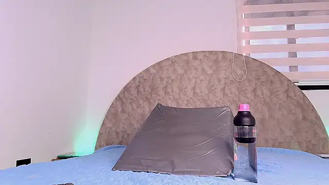 Snapshot of anisha_x chatting on April 24, 2026, 7:27 pm anisha x online show from April 24, 2026, 7:27 pm