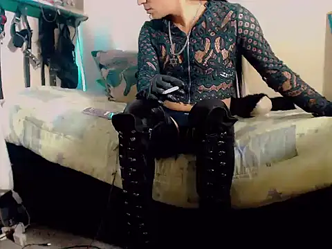 Snapshot of kimkardasha98 chatting on January 7, 2026, 2:05 am kimkardasha98 online show from January 7, 2026, 2:05 am