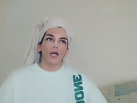 Snapshot of kimkardasha98 chatting on February 25, 2026, 12:11 am kimkardasha98 online show from February 25, 2026, 12:11 am