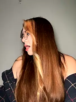 NatyOlson online show from October 2, 2025, 3:54 am