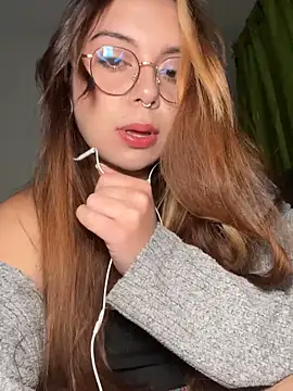 NatyOlson online show from October 9, 2025, 4:02 am