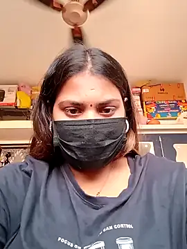 Snapshot of Hotmilfxox chatting on January 7, 2025, 11:37 am Hotmilfxox online show from January 7, 2025, 11:37 am