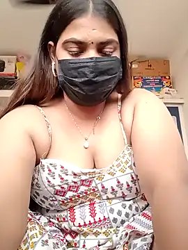 Snapshot of Hotmilfxox chatting on January 17, 2025, 11:27 am Hotmilfxox online show from January 17, 2025, 11:27 am