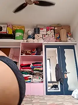 Snapshot of Hotmilfxox chatting on January 28, 2025, 4:39 am Hotmilfxox online show from January 28, 2025, 4:39 am