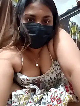 Snapshot of Hotmilfxox chatting on January 6, 2025, 2:36 pm Hotmilfxox online show from January 6, 2025, 2:36 pm