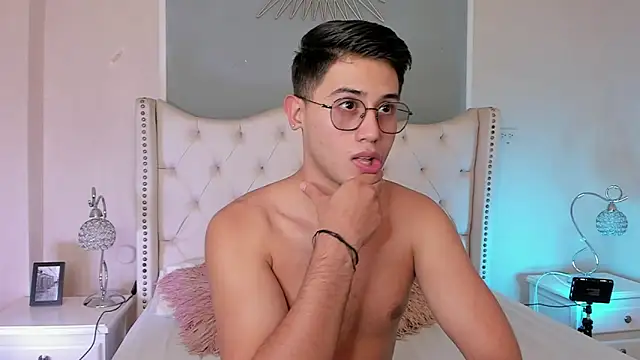 Snapshot of Brandonn_Millerr chatting on January 24, 2025, 8:00 pm Brandonn Millerr online show from January 24, 2025, 8:00 pm