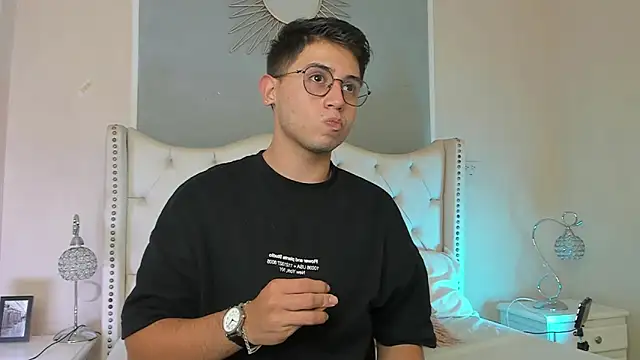 Snapshot of Brandonn_Millerr chatting on January 28, 2025, 8:15 pm Brandonn Millerr online show from January 28, 2025, 8:15 pm