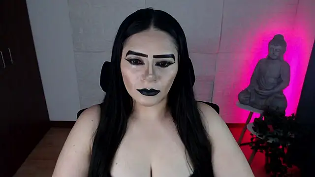 Snapshot of GODDESS_EVANS chatting on September 19, 2025, 8:18 am GODDESS EVANS online show from September 19, 2025, 8:18 am
