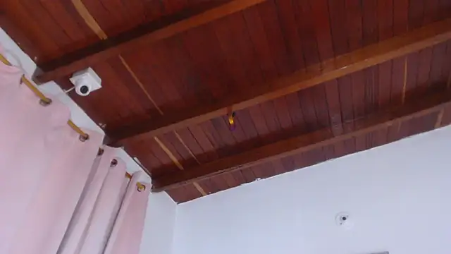 Snapshot of Amara_Red chatting on February 3, 2026, 10:53 am Amara Red online show from February 3, 2026, 10:53 am