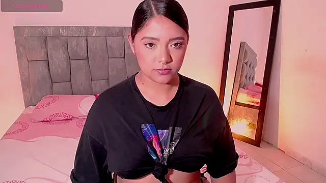 DIANEE 01 online show from March 5, 2026, 1:35 am