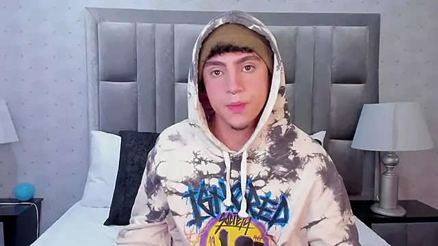 Snapshot of BrannTaylor chatting on October 2, 2025, 12:41 pm BrannTaylor online show from October 2, 2025, 12:41 pm