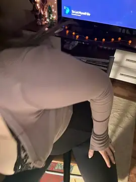 Snapshot of tigerrtiger chatting on February 9, 2026, 9:35 pm tigerrtiger online show from February 9, 2026, 9:35 pm