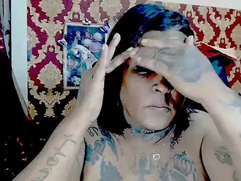 Snapshot of Indiancatz2 chatting on December 22, 2025, 3:23 pm Indiancatz2 online show from December 22, 2025, 3:23 pm