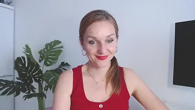 AliciaDesire online show from April 7, 2026, 1:46 pm