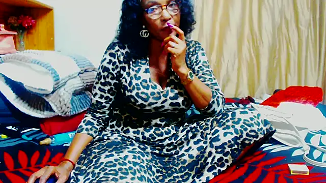 Juicyasss35xx online show from April 3, 2026, 4:46 pm