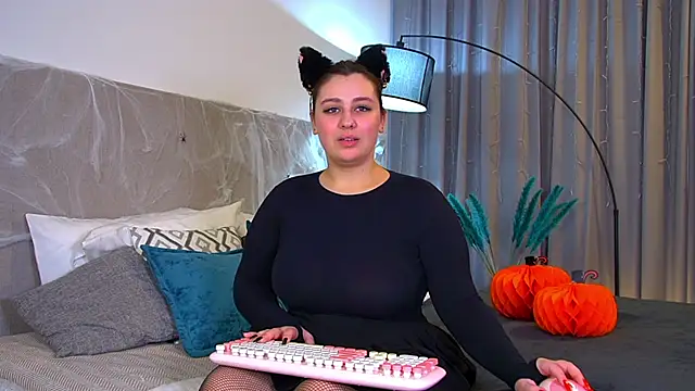 MaryMurray online show from October 31, 2025, 7:16 am