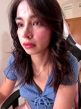 Adriennesexxx online show from November 27, 2025, 6:08 pm