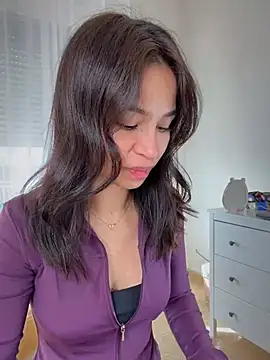 Snapshot of Adriennesexxx chatting on February 6, 2026, 10:44 am Adriennesexxx online show from February 6, 2026, 10:44 am