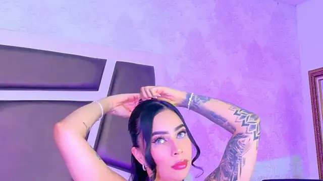 Snapshot of GiahDaniels chatting on May 7, 2026, 1:32 am GiahDaniels online show from May 7, 2026, 1:32 am