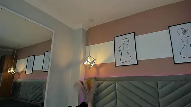 Snapshot of Ary_thompson__ chatting on May 8, 2026, 12:42 pm Ary thompson online show from May 8, 2026, 12:42 pm