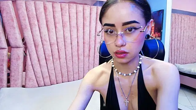 AnnySweett  online show from November 18, 2025, 4:32 pm