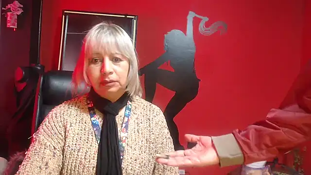 KLOE PIELL online show from December 13, 2025, 8:04 pm