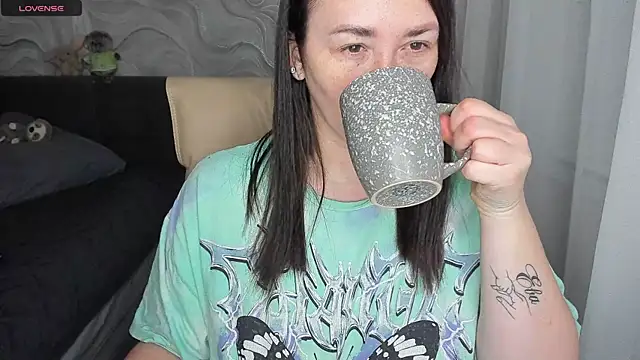 Kendra SXY online show from December 22, 2025, 2:44 am