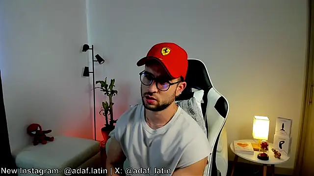 dafboy1 online show from June 4, 2026, 6:34 pm