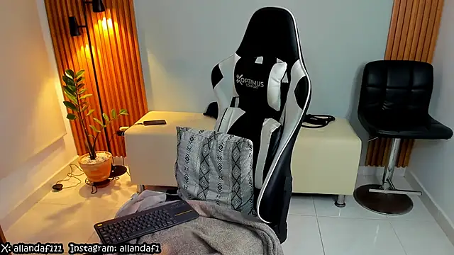 dafboy1 online show from March 12, 2025, 2:20 am