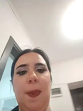 AdelinaJude online show from March 29, 2026, 7:04 pm