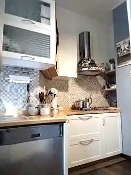 Frabox65 online show from November 13, 2025, 5:44 am