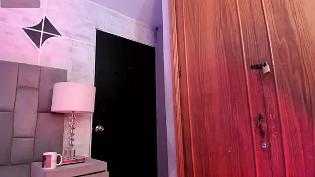 ailynBlaze online show from December 16, 2025, 1:32 am