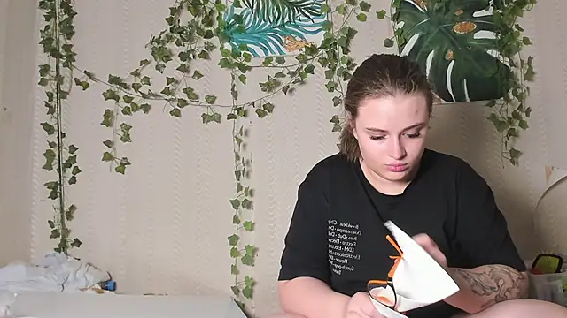 Snapshot of Seductive_She_Wolf chatting on October 7, 2025, 7:09 am Seductive She Wolf online show from October 7, 2025, 7:09 am