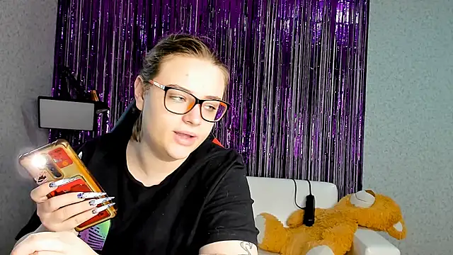 Snapshot of Seductive_She_Wolf chatting on March 10, 2025, 7:00 am Seductive She Wolf online show from March 10, 2025, 7:00 am