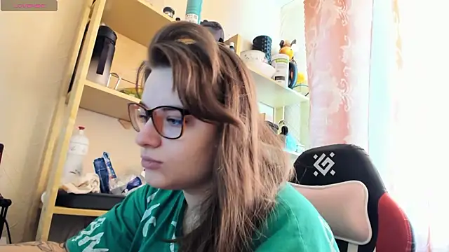 Seductive She Wolf online show from March 13, 2026, 2:44 pm