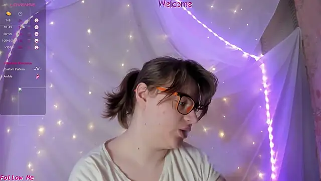 Seductive She Wolf online show from June 5, 2026, 6:52 am