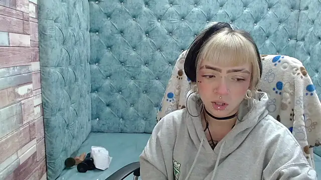 Samantha Smiith online show from October 7, 2025, 3:29 am